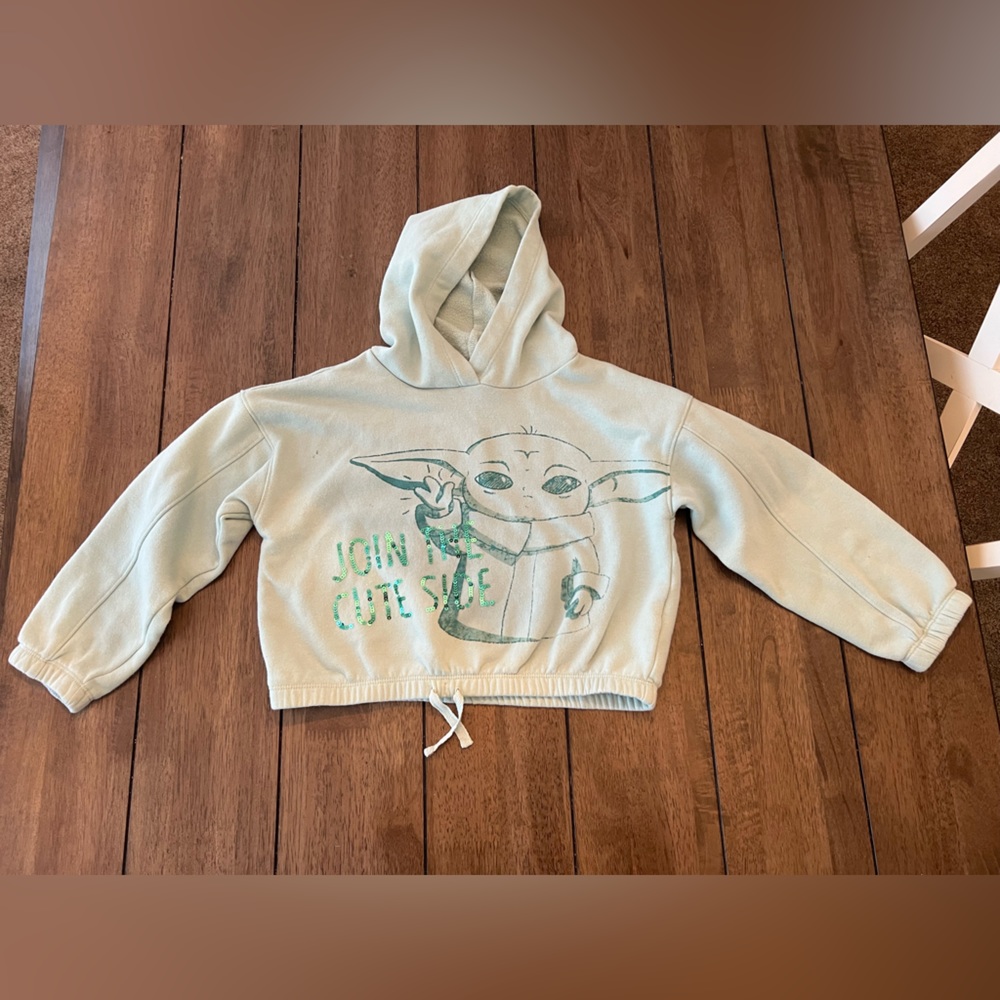 Baby Yoda crop hoodie girls size 7/8